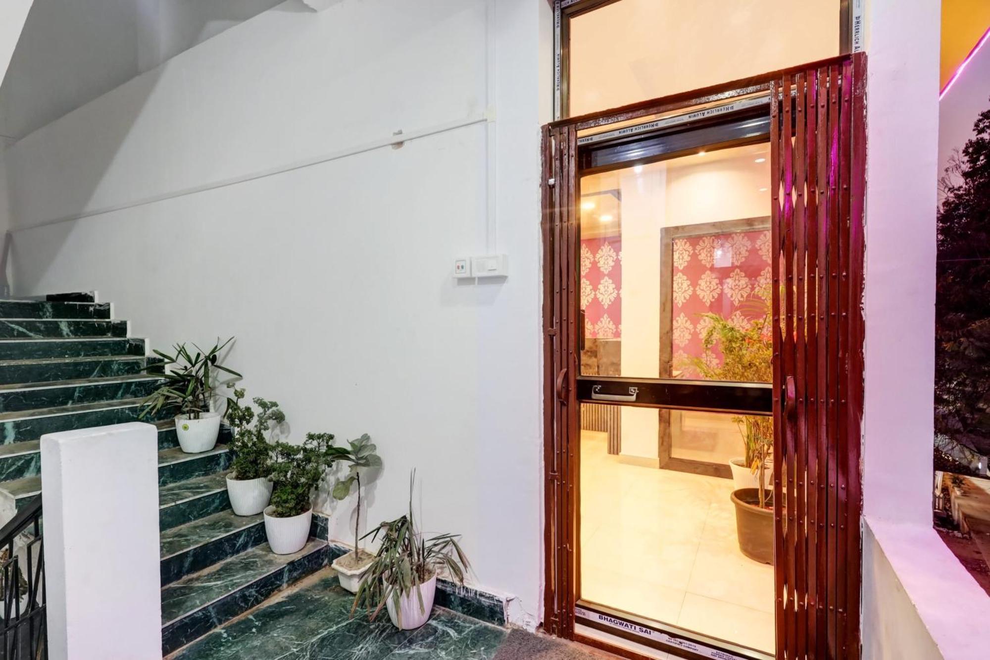Collection O Ashirbad Lodge غاواهاتي المظهر الخارجي الصورة